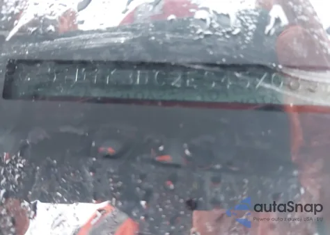 2014 Toyota Sienna Xle V6 8 Passenger z USA, uszkodzony, nr VIN 5TDYK3DC2ES457089